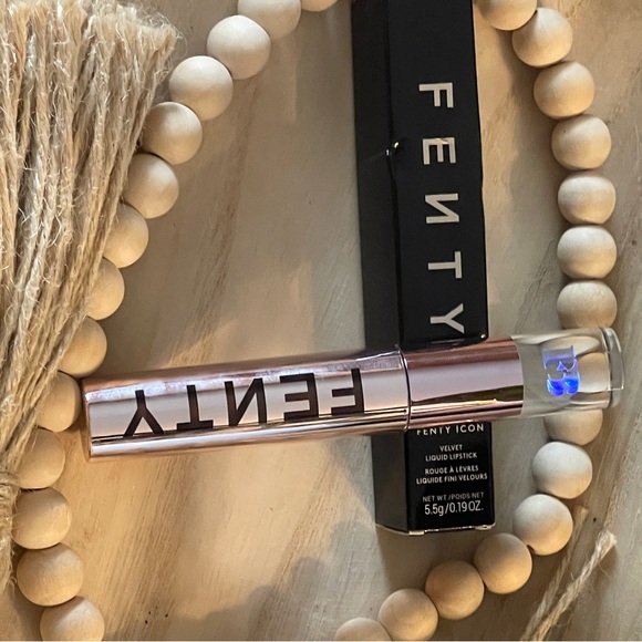 FENTY BEAUTY Bread Winn’r (Chocolate Brwn Nude)Velvet Liquid Lipstick By… - Picture 11 of 12